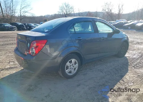 2013 Chevrolet Sonic Ls Auto z USA, uszkodzony, nr VIN 1G1JA5SG7D4133886
